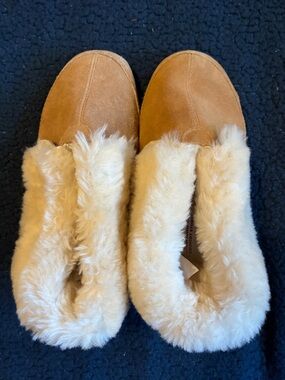The Vermont country store Women’s Cozy Faux-Shearling Slip-On Slippers